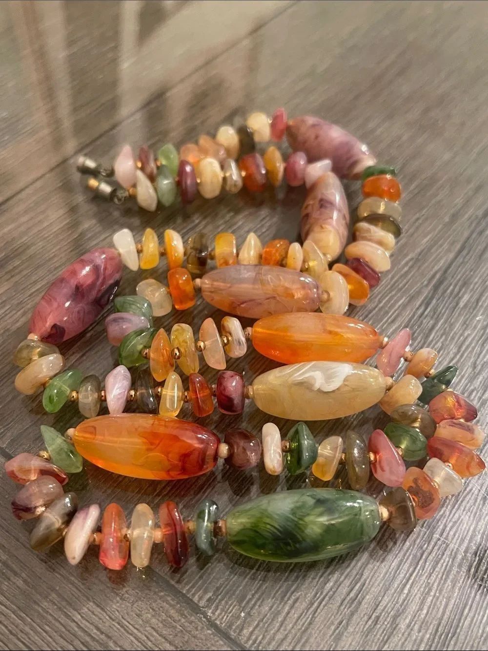Vintage Multi-color Chunky Acrylic Marbled Beaded Statement Necklace - Picture 13 of 15